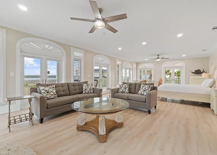 Holiday home Reunion Beach House *
