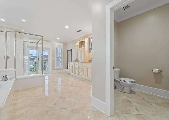 Reunion Beach House *