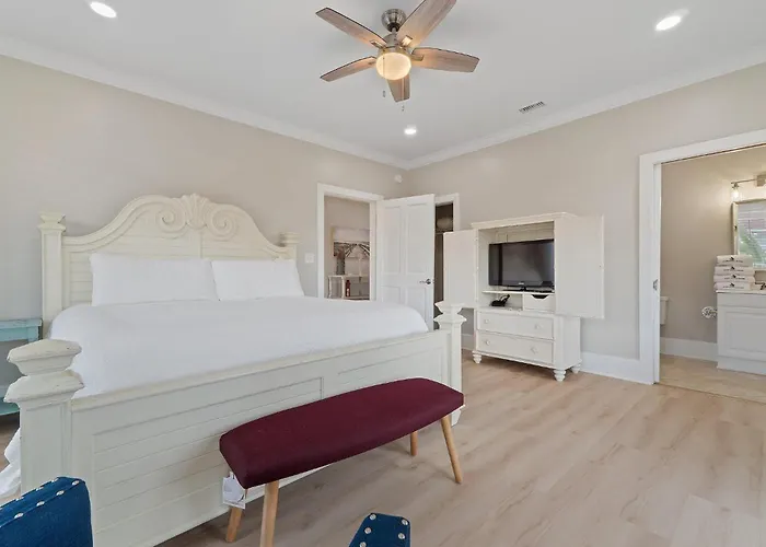 Reunion Beach House *